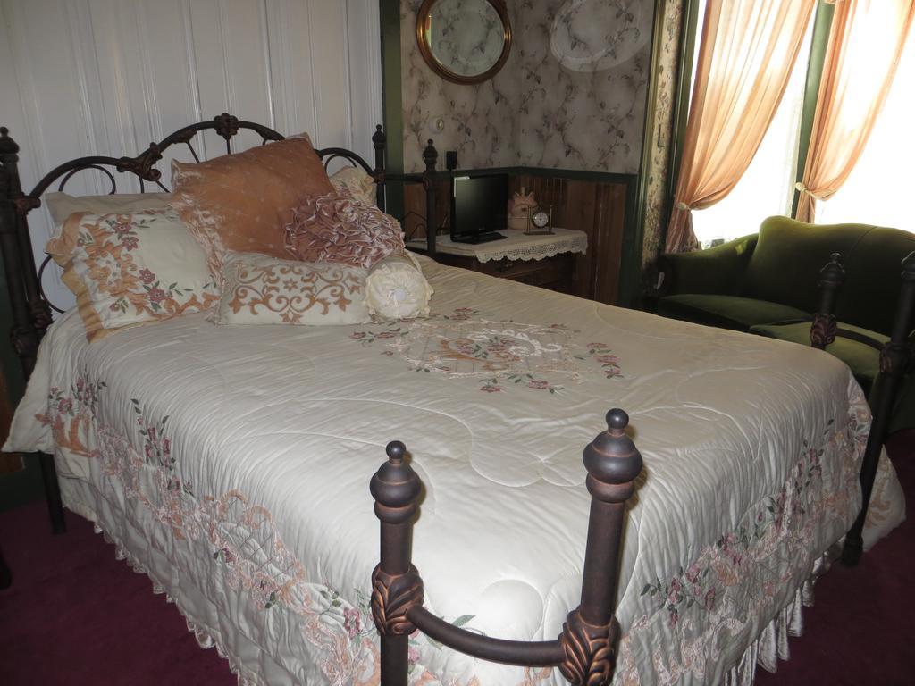 Edith Palmer'S Country Inn, Historical Bed & Breakfast Virginia City Kültér fotó