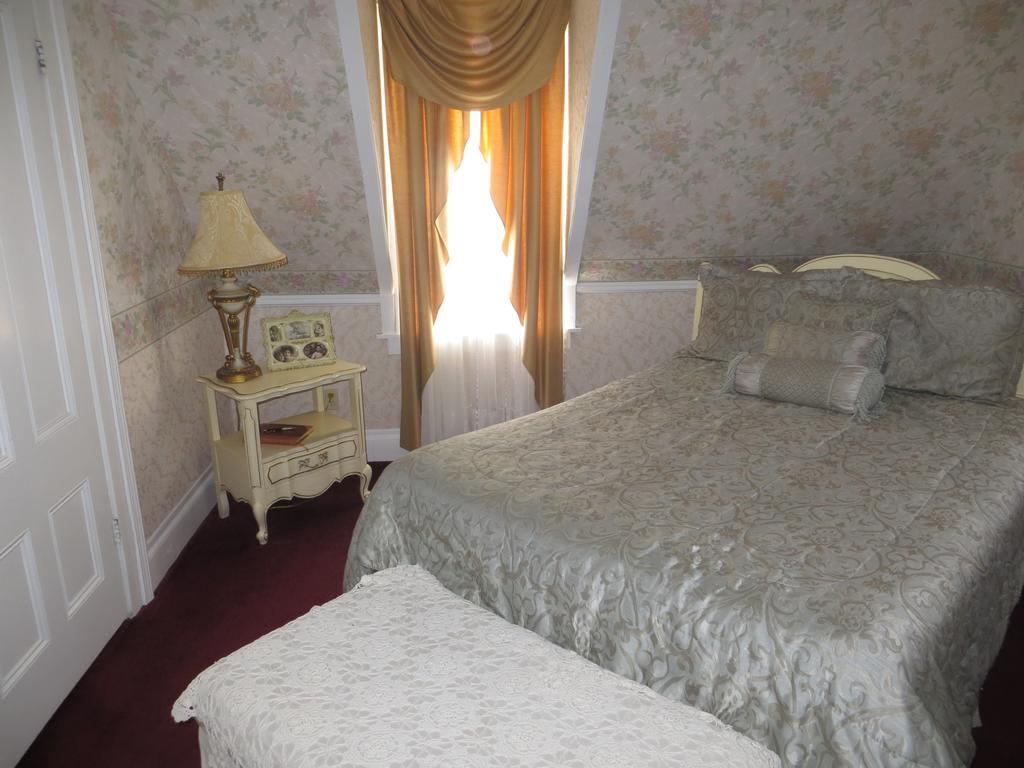 Edith Palmer'S Country Inn, Historical Bed & Breakfast Virginia City Kültér fotó